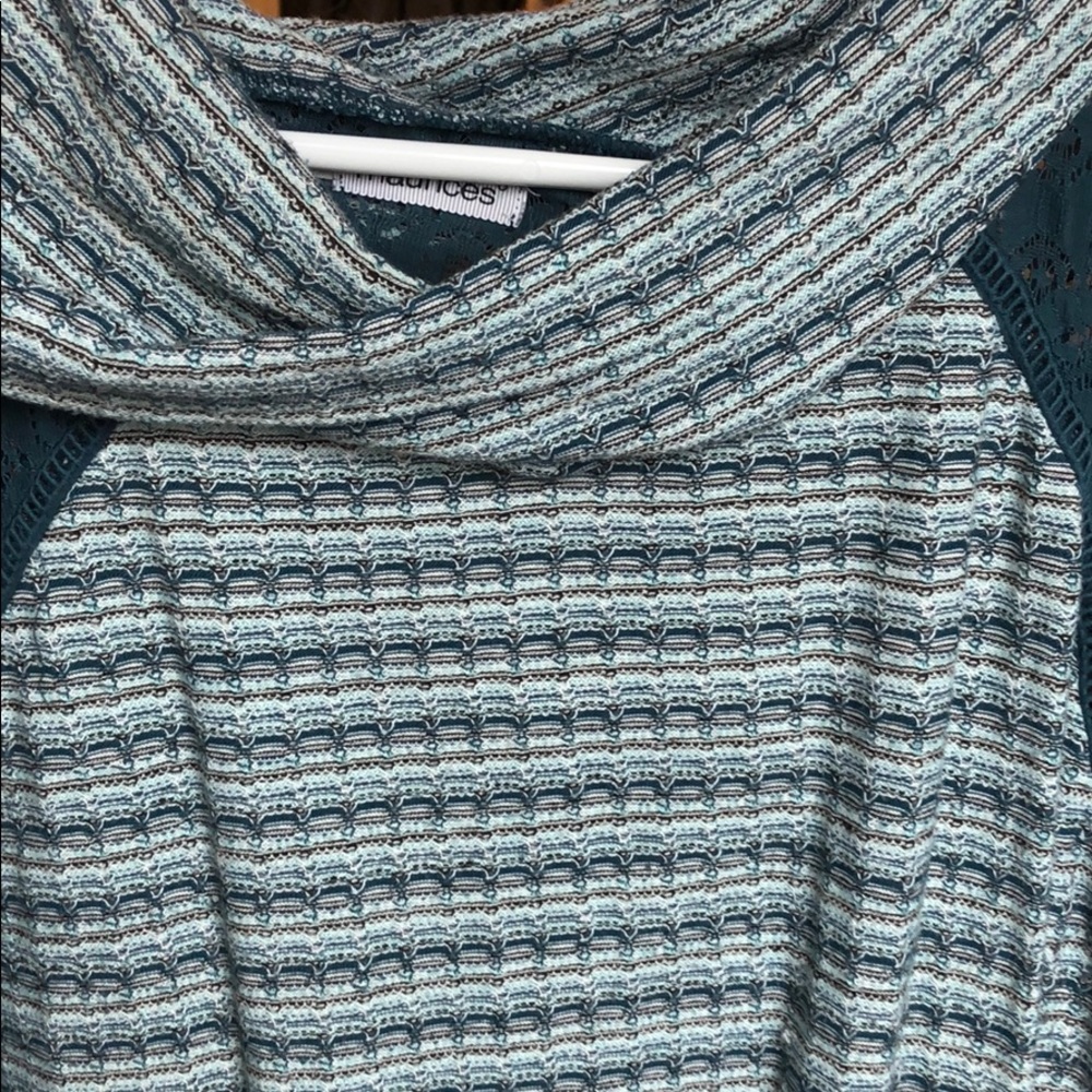Lace Back Turtle Neck